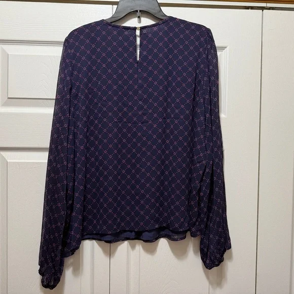 XXL Draper James Navy and Red Geometric Pattern Smocked Top, Sheer Sleeve, NWT - Picture 3 of 13